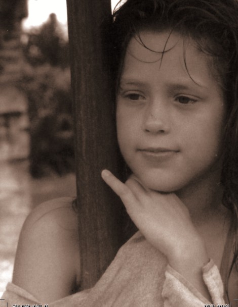 Sophia Abrahão em foto de infância que ela mostrou em sua biografia (Foto: Arquivo pessoal)