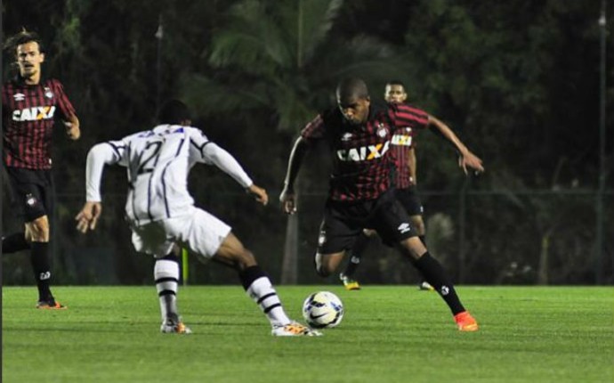 Atlético-PR e Corinthians empatam na abertura da Copa do Brasil sub-20