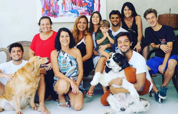 Família Simas reunida no almoço de Natal (Foto: Reprodução/Instagram)