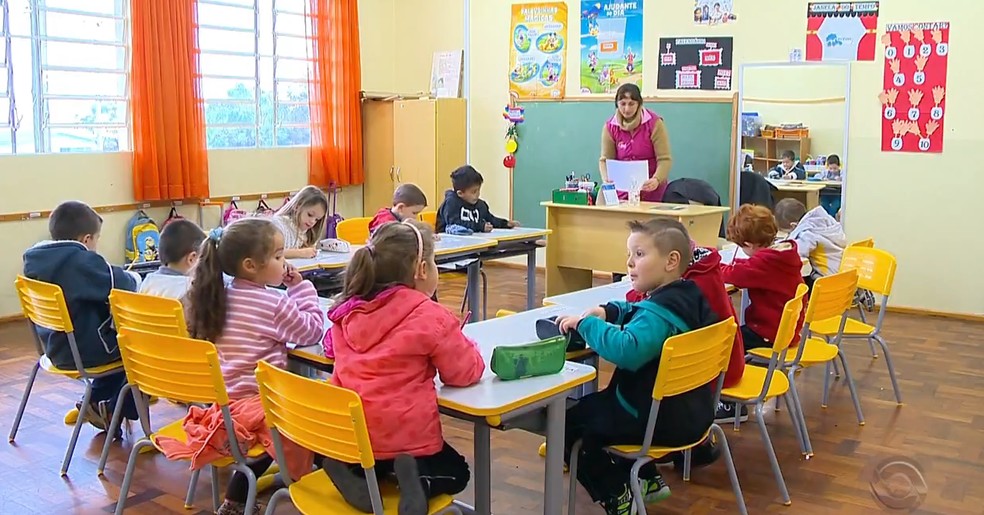 As escolas funcionam em turno integral e contam com oficinas (Foto: Reproudu&ccedil;&atilde;o/RBSTV)