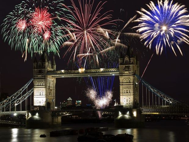 Os fogos do rio Tâmisa (Foto: Reprodução)