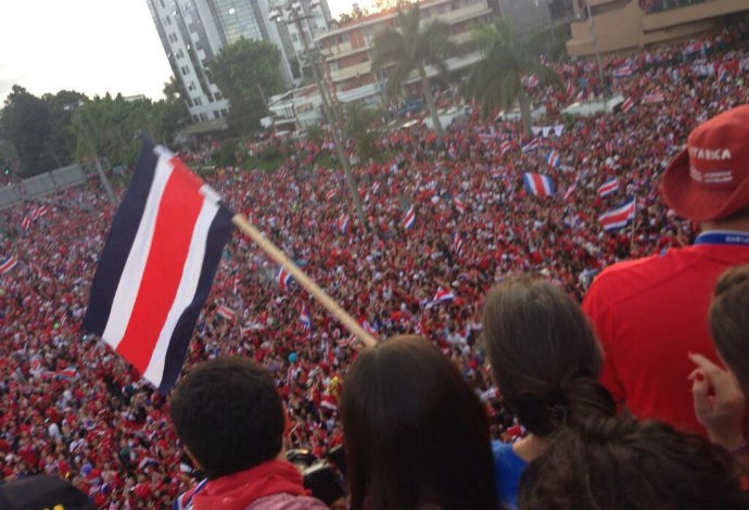 Multidão toma conta das ruas da Costa Rica (Foto: Reprodução/Instagram)