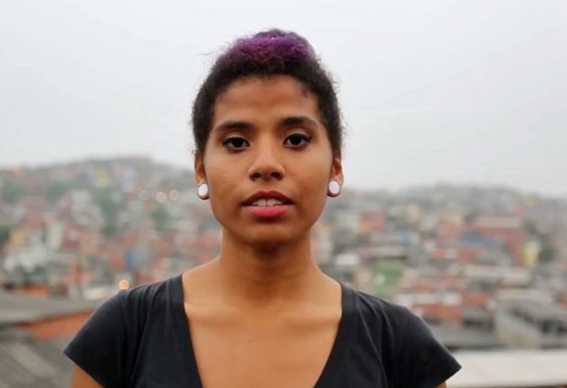 Yolanda Barbosa, de 15 anos, participou de vídeo feito em 12 países em homenagem a Malala (Foto: Reprodução/Plan International)