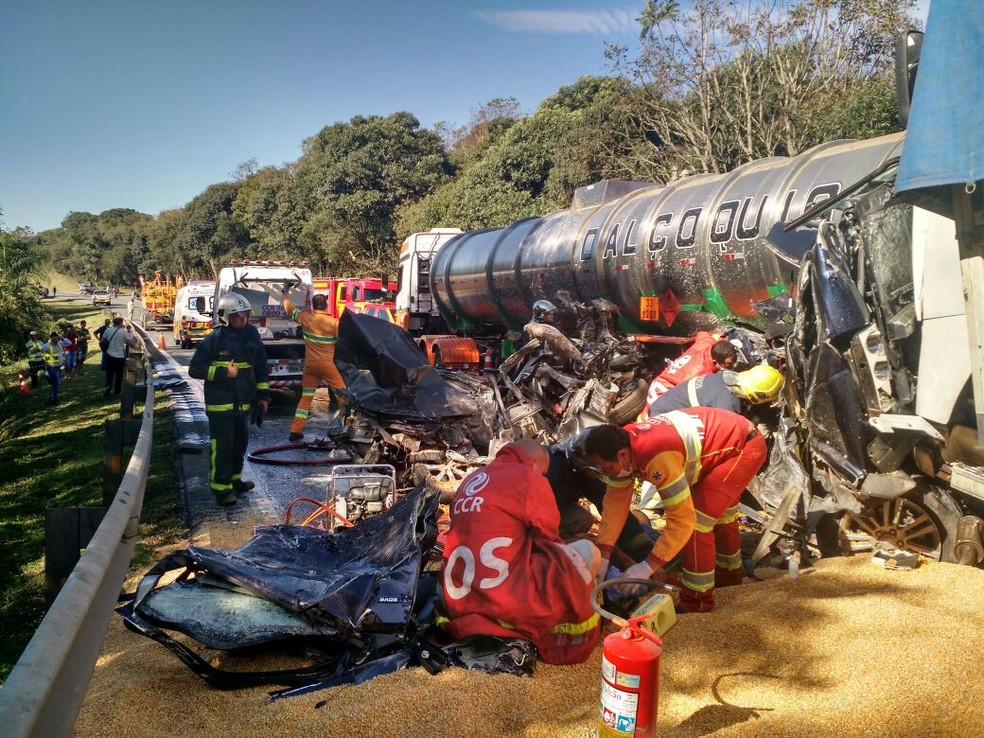 O motorista suspeito de causar o acidente foi preso (Foto: Divulgação/PRF)