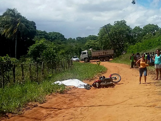 G Ca Amba Bate Em Poste Derruba Fio E Dois Morrem Eletrocutados Na