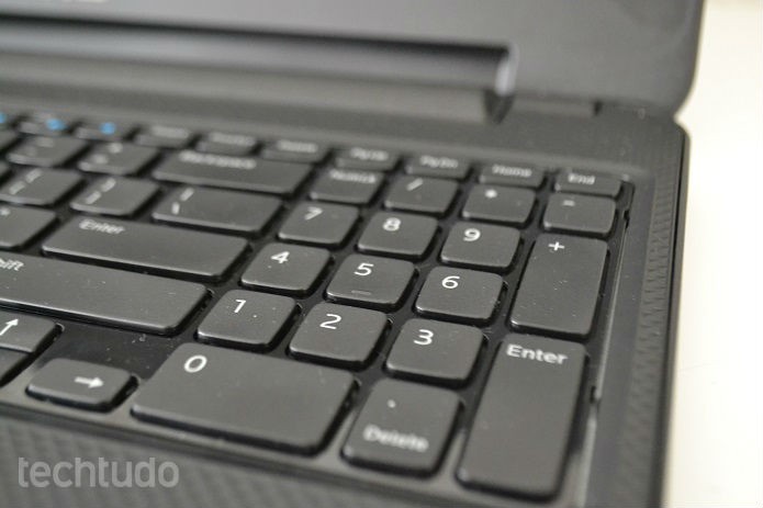 Notebook tem teclado numérico (Foto: Thiago Barros/TechTudo) (Foto: Notebook tem teclado numérico (Foto: Thiago Barros/TechTudo)) Notebook tem teclado numérico (Foto: Thiago Barros/TechTudo) (Foto: Notebook tem teclado numérico (Foto: Thiago Barros/TechTudo))