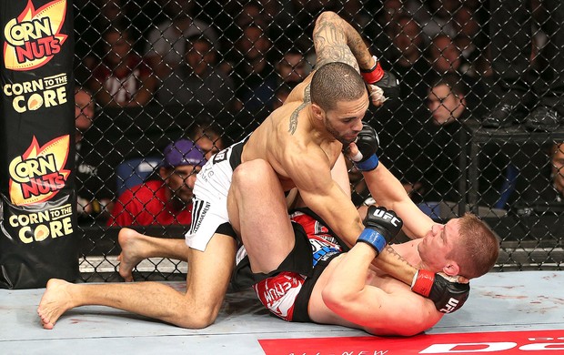 Che Mills na luta do UFC contra Duane Ludwig  (Foto: Getty Images)