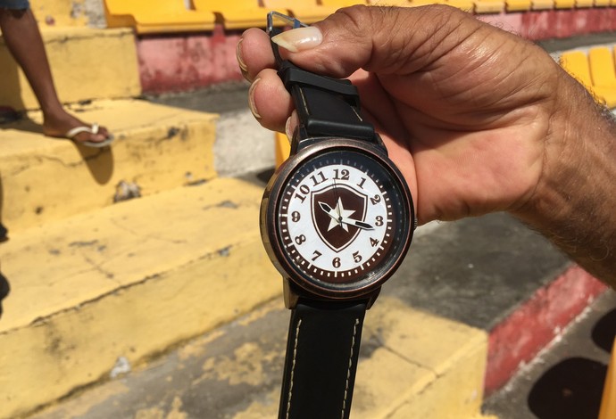 relógio Botafogo, Bangu (Foto: Felippe Costa)