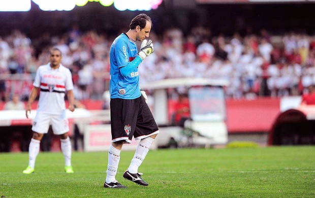 Rogério Ceni pênalti jogo São Paulo e Corinthians (Foto: Marcos Ribolli / Globoesporte.com)
