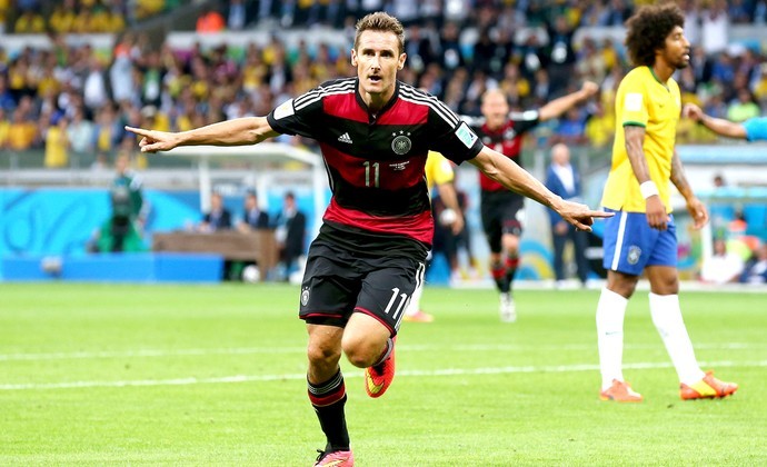 Klose comemora seu 16º gol em Copas do Mundo (Foto: Getty Images)