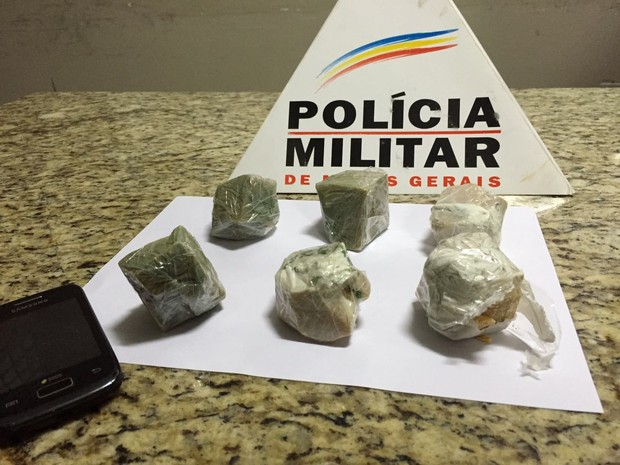 Droga apreendida pela Polícia Militar (Foto: Polícia Militar/Divulgação)