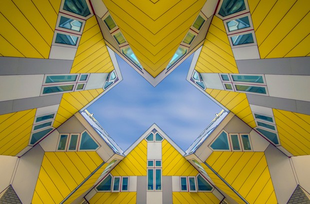 A imagem acima, de Cors Boers, foi enviada para a categoria Arquitetura e mostra uma 'série de casas inovadoras construídas em Roterdã, na Holanda, projetadas pelo arquiteto Piet Blom' (Foto: Cor Boers/2015 Sony World Photography Awards)