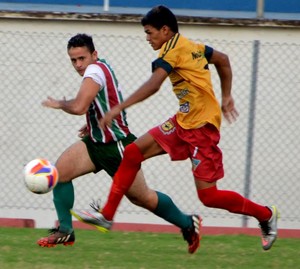 Galvez X Independência, no Campeonato Acreano Sub-19, 2015 (Foto: Nathacha Albuquerque)