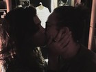 Mulher de Maria Gadú posta foto beijando a cantora e se declara
