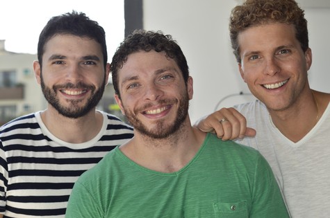 Thiago Fragoso com os irmãos (Foto: Divulgação)