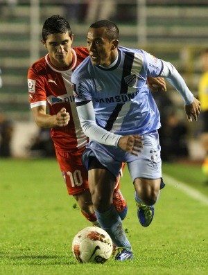 Bolívar 3 x 0 Universidad Católica, Libertadores 2012 (Foto: EFE)