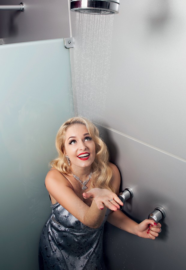 Por onde anda Luciana Vendramini, a