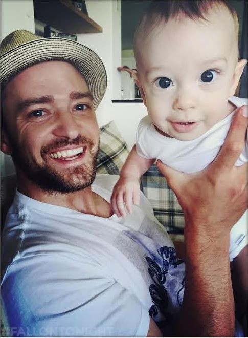 Justin Timberlake com o filho (Foto: Twitter / Reprodução)