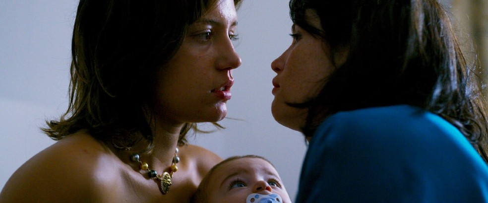 Gemma Arterton e Adèle Exarchopoulos no drama 'Faces de uma Mulher' (Foto: Divulgação)