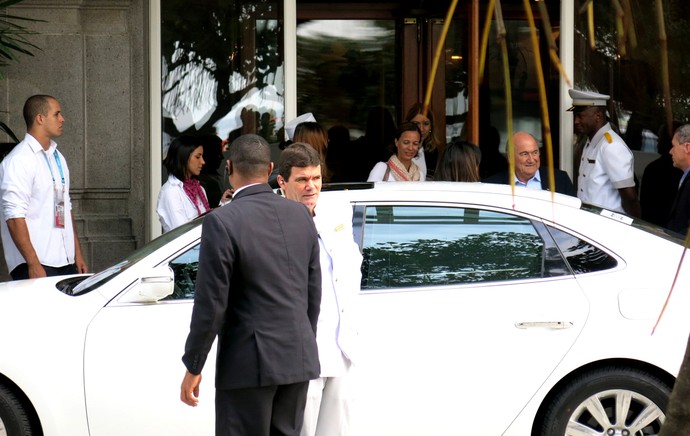 Joseph blatter deixa o HOtel Copacabana Palace (Foto: Edgard Maciel de Sá) Joseph blatter deixa o HOtel Copacabana Palace (Foto: Edgard Maciel de Sá)