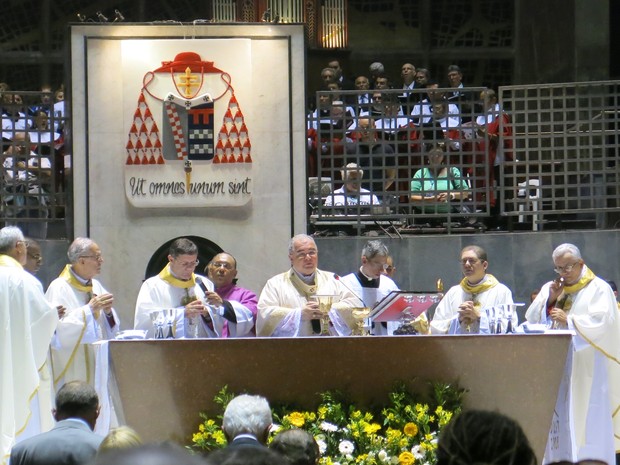 Dom Orani celebra missa na Arquidiocese do Rio (Foto: Fernanda Rouvenat / G1)