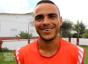Cristian Santos, lateral-esquerdo do Rio Branco-AC (Foto: Reprodução/GloboEsporte.com)