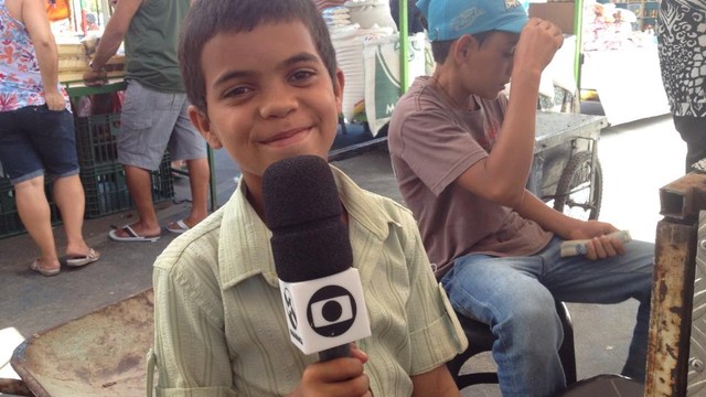 Garoto de 11 anos diz ter vontade de fazer jornalismo. (Foto: Arquivo pessoa)