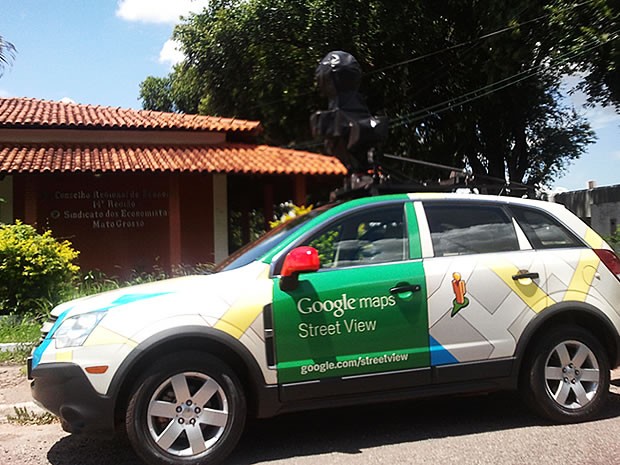 Carro do Google Street View foi flagrado em Cuiabá (Foto: Sérgio Thompson / Arquivo Pessoal )