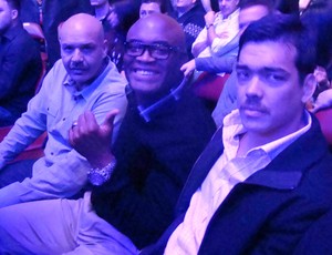 Ed Soares, Anderson Silva e Lyoto Machida no UFC 154 (Foto: Reprodução/Twitter)