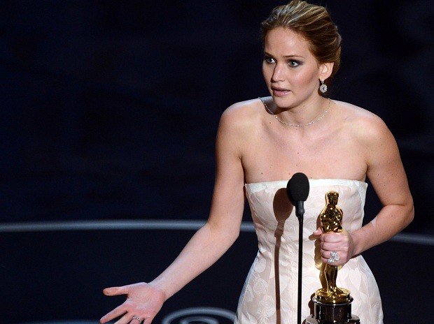 Jennifer Lawrence vence o Oscar de Melhor Atriz por 'O lado bom da vida' (Foto: AFP PHOTO/Robyn Beck)