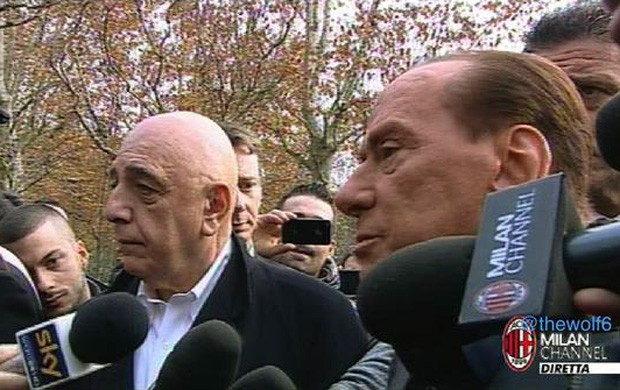 Berlusconi e Galliani entrevista Milan  (Foto: Reprodução)