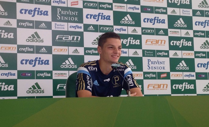 Nada de sono e retorno ao passado: a noite do ex-atacante Andrei Girotto