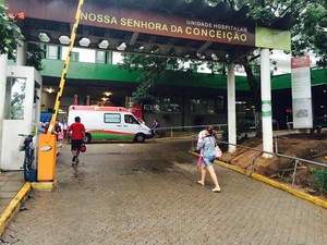 Andressa Urach está internada no Hospital Conceição, em Porto Alegre (Foto: Estêvão Pires/G1)