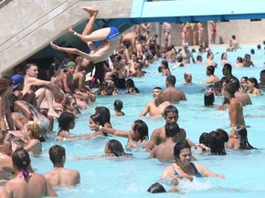 Com Forte Calor Sesc Itaquera Recebe Maior Publico Desde 1998 Sao Paulo G1
