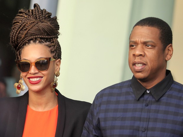 Beyoncé aparece de visual novo ao lado do marido, Jay-Z, em Havana, em Cuba (Foto: Enrique De La Osa/ Reuters)