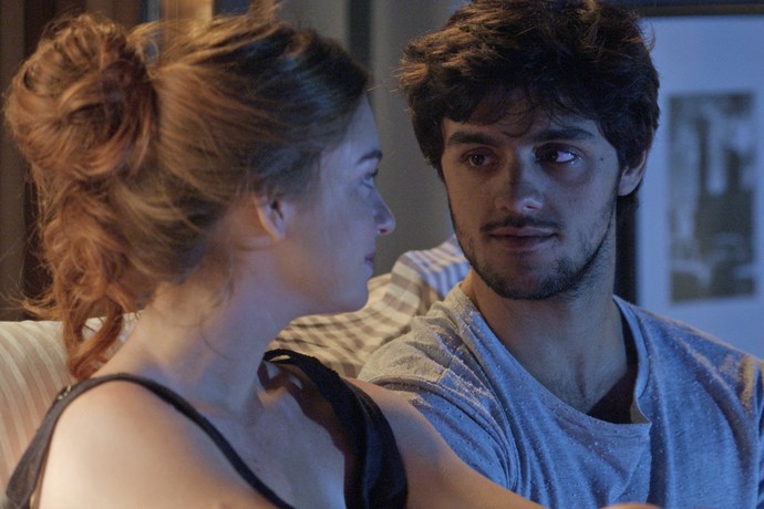 Jonatas pede desculpas a Eliza (Foto: TV Globo)