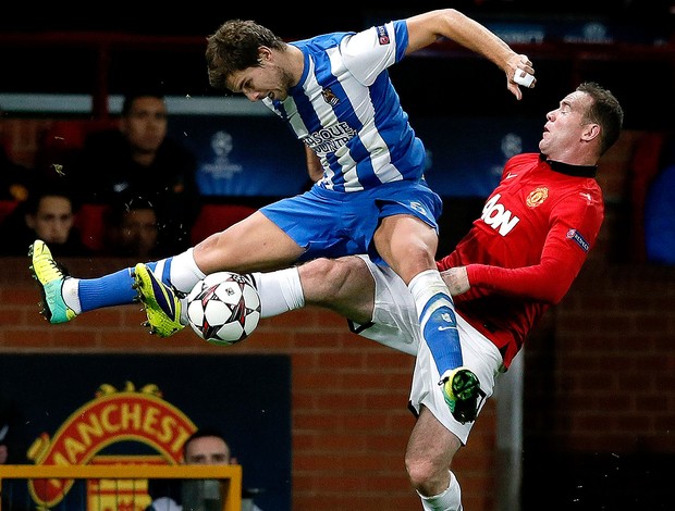 Rooney jogo Manchester United contra Real Sociedad Liga dos Campeões (Foto: Reuters)