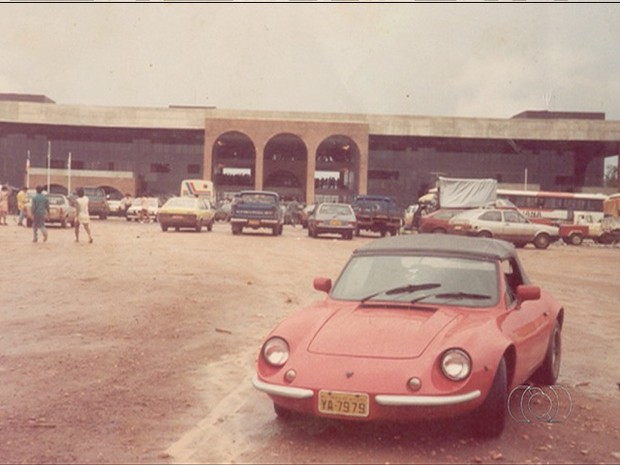 Carro estava presente na inauguração do Palácio  (Foto: Reprodução/TV Anhanguera)