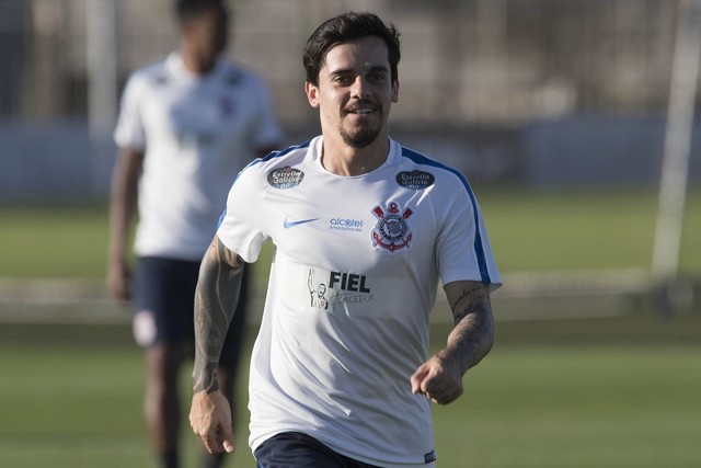 Único titular a não marcar em 2017, Fagner decide para o Corinthians de outras formas