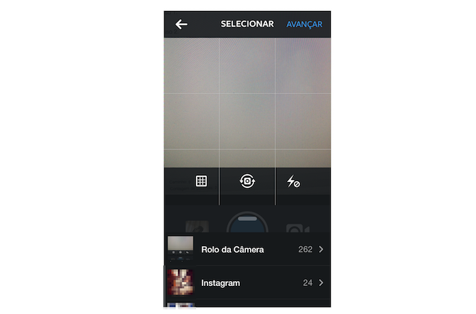 Escolhendo um dos álbuns de fotos para postar uma foto no Instagram para iOS (Foto: Reprodução/Marvin Costa)
