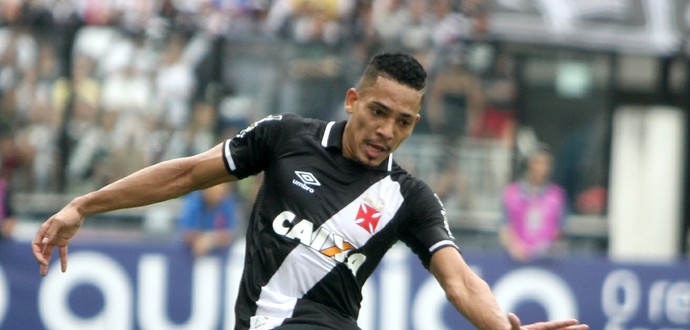 Gilberto, lateral do Vasco na paritda conta o Bahia (Foto: Paulo Fernandes/Vasco.com.br) Gilberto, lateral do Vasco na paritda conta o Bahia (Foto: Paulo Fernandes/Vasco.com.br)
