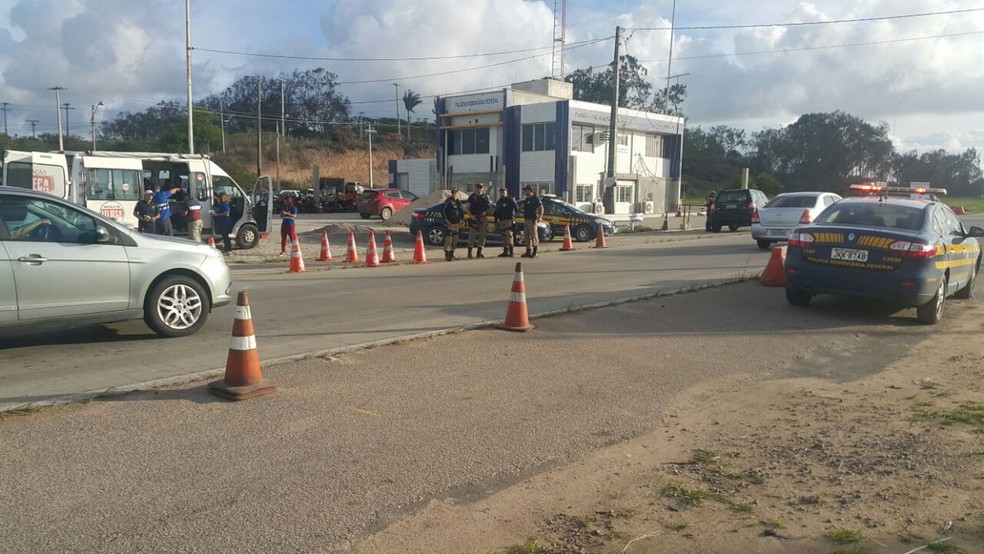 PRF contabilizou 69 acidentes em rodovias de Pernambuco (Foto: Divulgação/PRF)