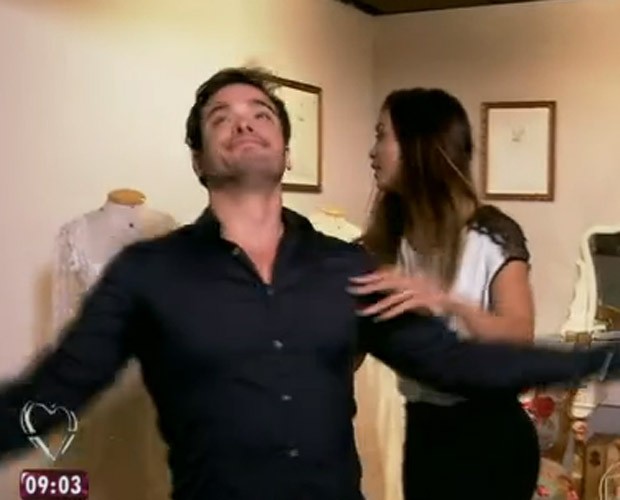 Nakamura expulsa Sidney ao ver vestido! (Foto: Mais Você / TV Globo)