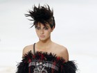 Kendall Jenner rouba a cena no desfile de alta costura da Chanel, em Paris
