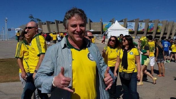 Presidente do Palmeiras marca presença no Mineirão