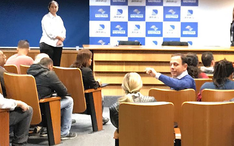 Prefeito João Doria faz prova de reciclagem para recuperar CNH (Foto: Divulgação/Prefeitura)