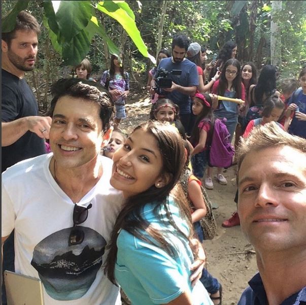 Tiago Santiago, Juliana Xavier e Claudio Heinrich nos bastidores de Super Amigos (Foto: Reprodução/Instagram)