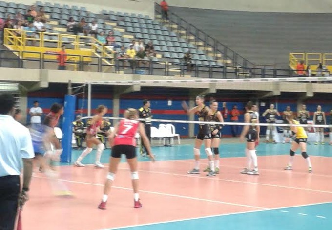 Maranhão Vôlei e Rio Sul, pela Superliga feminina, no Castelinho (Foto: Bruno Alves/Globoesporte.com)