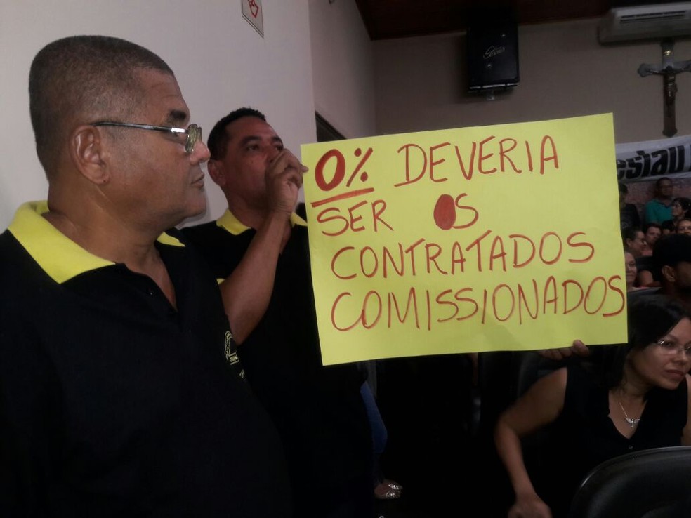 Protesto ocorreu na noite desta segunda-feira (10), em Presidente Venceslau (Foto: Cristiana Lobato/Cedida)