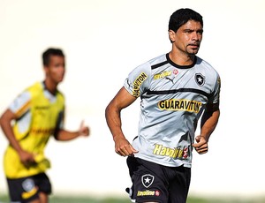 Renato treino Botafogo (Foto: Alexandre Cassiano / Ag. O Globo)